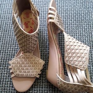 Daniblack Nude Beige Sandals Size 9M